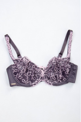 Бюстгальтер 